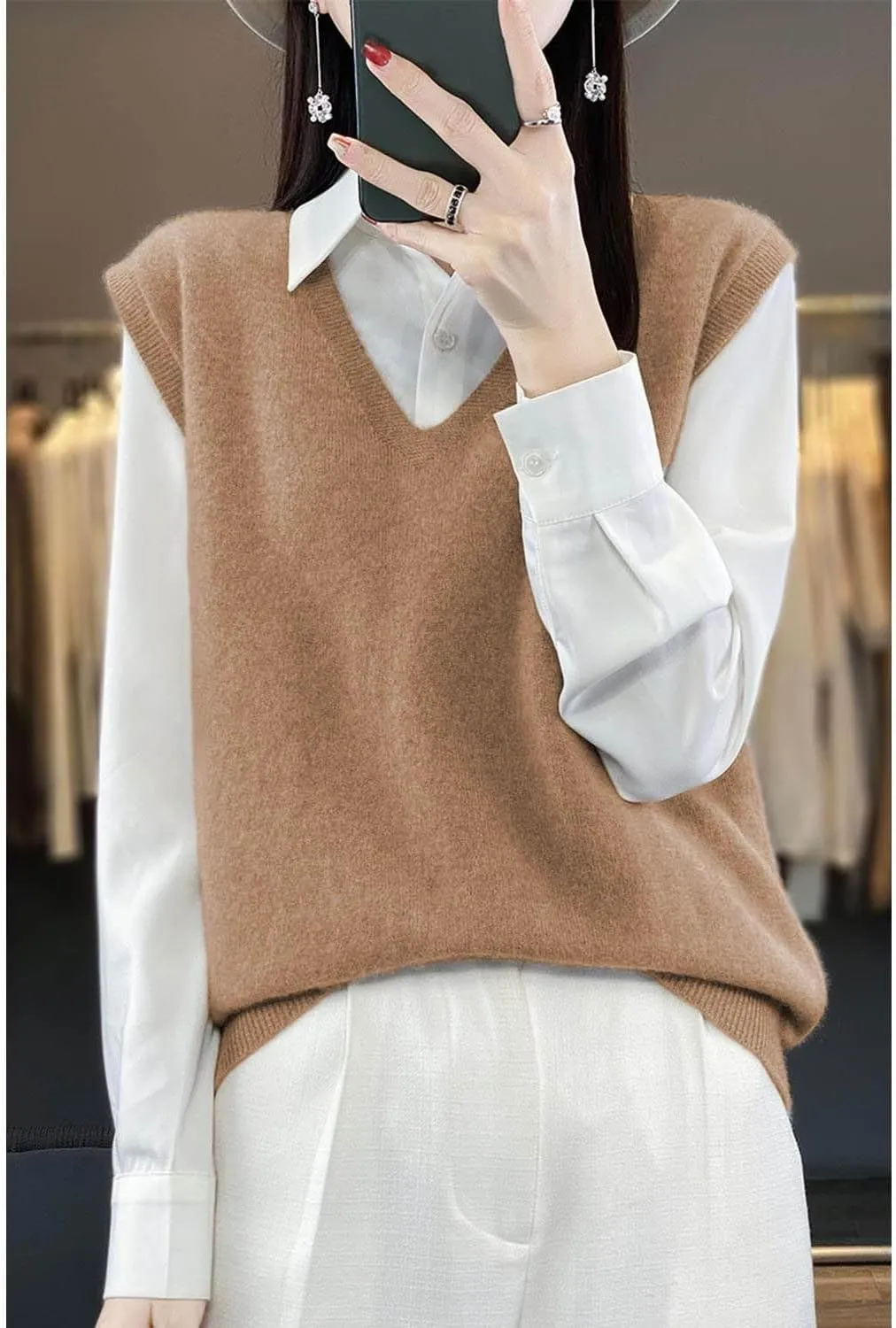 Women's V-Neck Knit Sweater Vest 100% Merino Wool Lightweight Sleeveless Pullover Basic Vest Short Tops